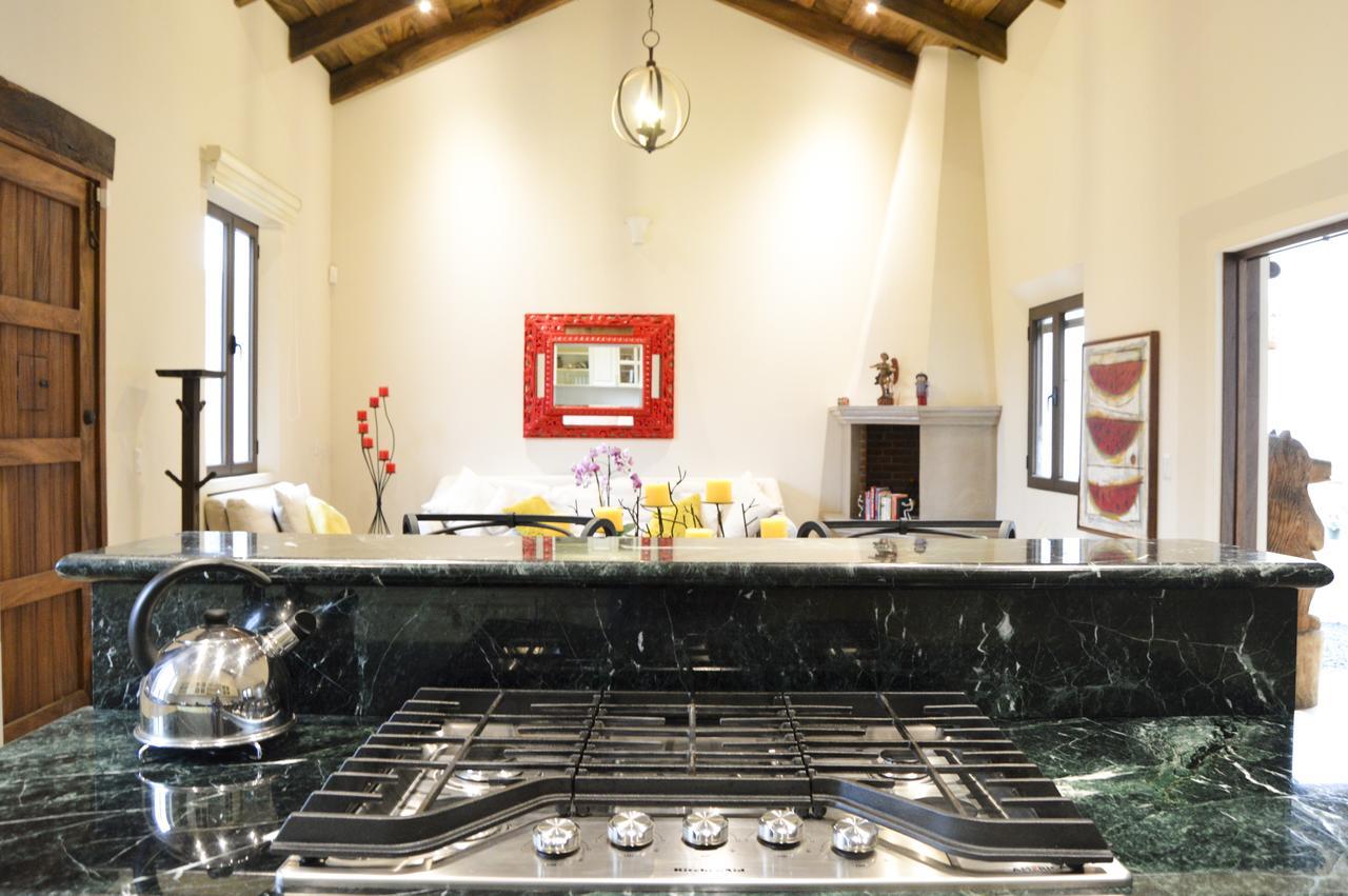 Bed and Breakfast Casa Girasol Антигуа-Гватемала Экстерьер фото